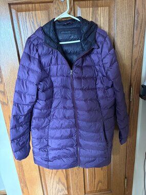 Eddie Bauer Woman's puffer coat